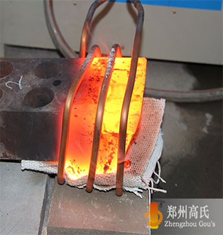 <b>大刀具焊接采用中频加热电源进行</b>