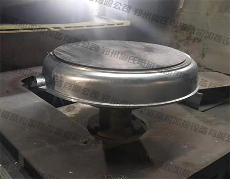  高频钎焊机对不锈钢锅底进行焊接 
